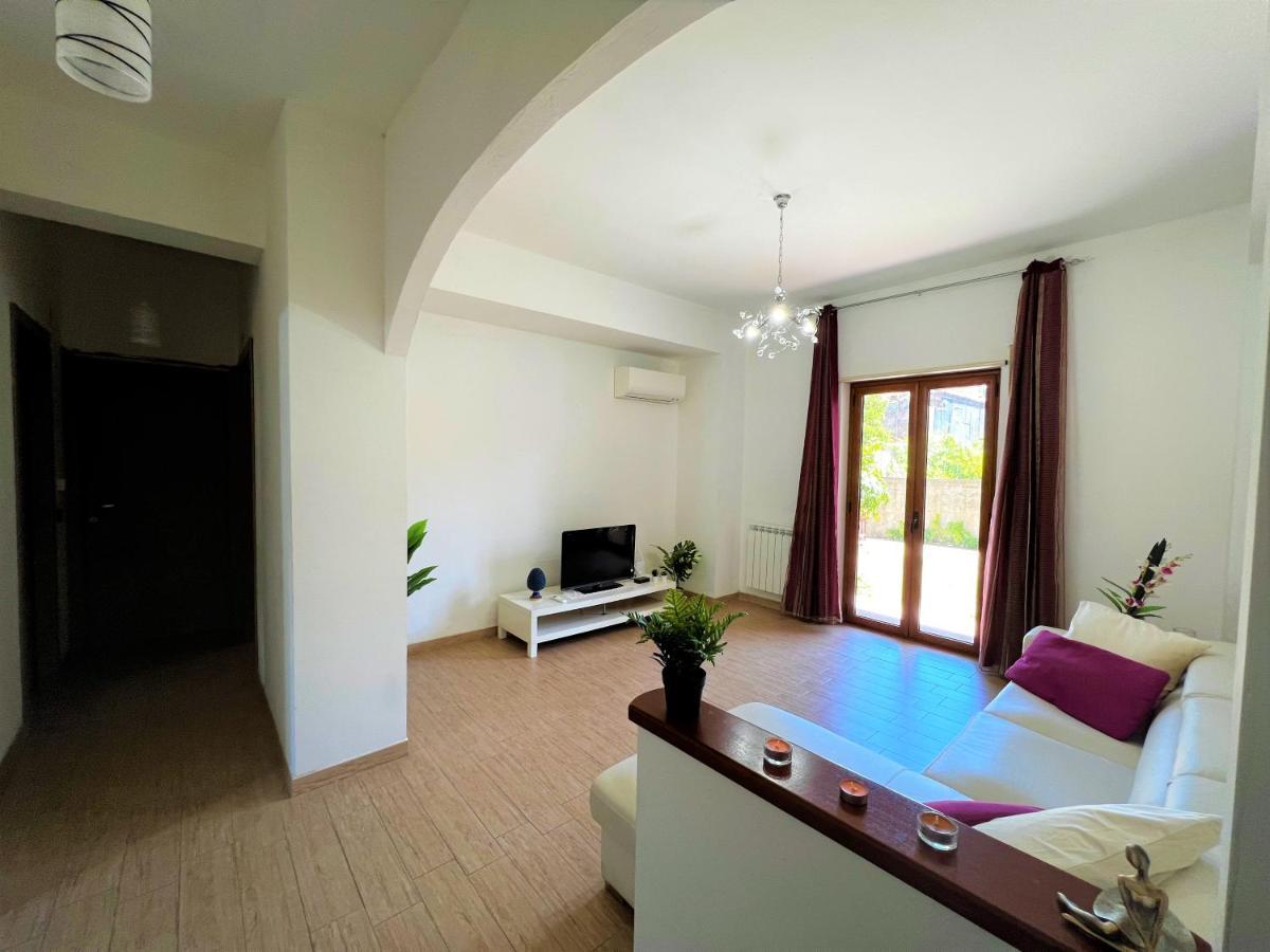 Casa Grazia Apartman Santa Teresa di Riva Kültér fotó